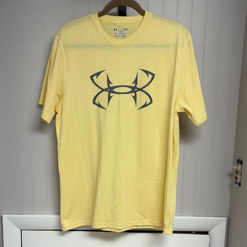Under Armour T shirt
